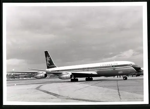 Fotografie Flugzeug Boeing 707, Passagierflugzeug der Caledonian Airways, Kennug F-AVTW