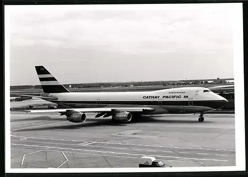 Fotografie Flugzeug Boeing 747 Jumbojet, Passagierflugzeug der Cathay Pacific