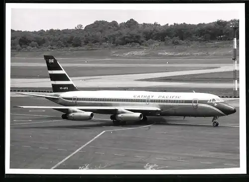 Fotografie Flugzeug Convair CV-880, Passagierflugzeug der Cathay Pacific, Kennung VR-HFS