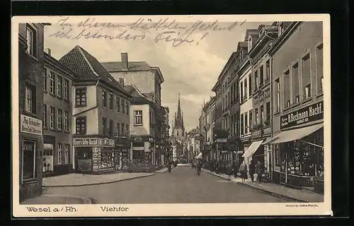 AK Wesel a. Rh., Viehtor-Strasse mit Geschäften