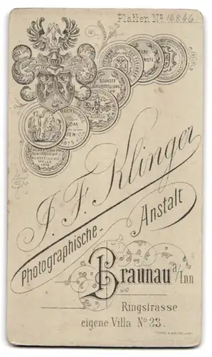 Fotografie J. F. Klinger, Braunau a. Inn, Ringstr. 23, Eleganter Herr mit Vollbart