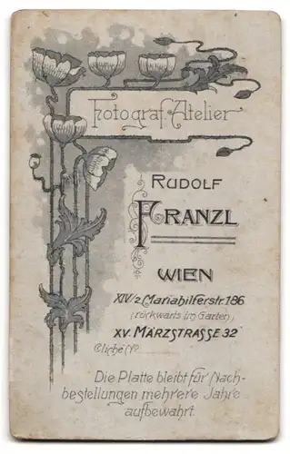 Fotografie Rudolf Franzl, Wien, Mariahilferstr. 186, Junger Mann in modischer Kleidung