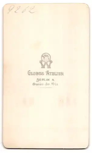 Fotografie Globus Atelier, Berlin, Oranien-Str. 52 /53, Mutter mit zwei Töchtern im Atelier, Mutterglück