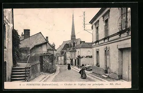 AK Fondettes, Clocher de l`église, rue principale