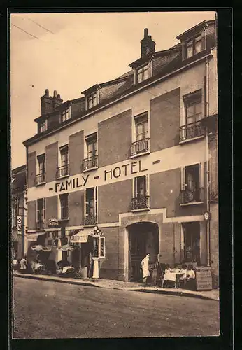 AK Langeais, Facade du Family-Hotel