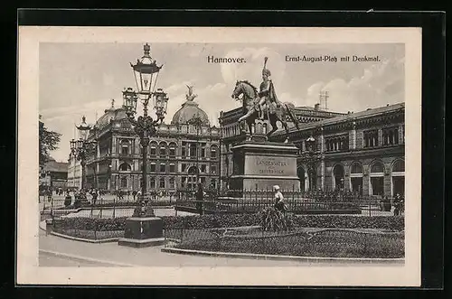 AK Hannover, Ernst-August-Platz mit Denkmal