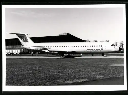 Fotografie Flugzeug BAC 1-11, Passagierflugzeug der Court Airline, Kennung G-AXMI