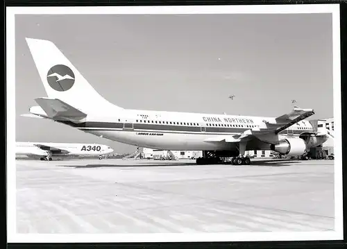 Fotografie Flugzeug Airbus A300, Passagierflugzeug der China Northern, Kennung F-WWAB