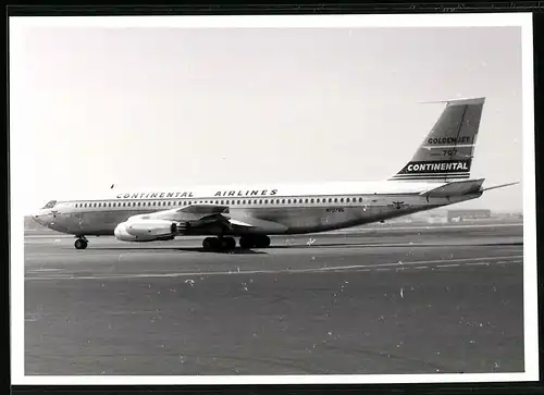 Fotografie Flugzeug Boeing 707, Passagierflugzeug der Continental Airlines, Kennung N70785