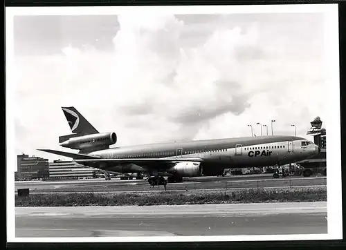 Fotografie Flugzeug Douglas DC-10, Passagierflugzeug der CPAir, Kennung N1837U