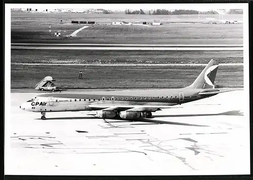 Fotografie Flugzeug Douglas DC-8, Passagierflugzeug der CPAir, Kennung C-FCPF