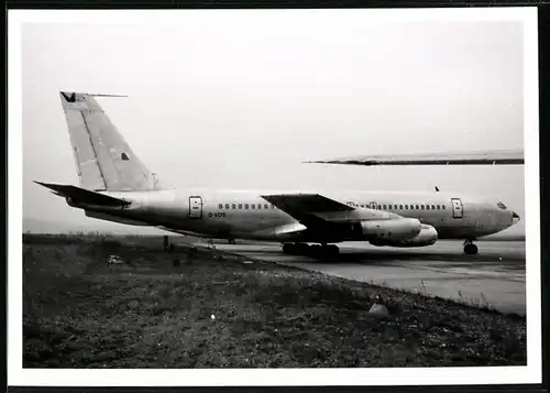 Fotografie Flugzeug Boeing 720, Passagierflugzeug mit Kennung D-ACIS