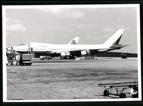 Fotografie Flugzeug Boeing 747 Jumbojet, Passagierflugzeug der Carribean Airways