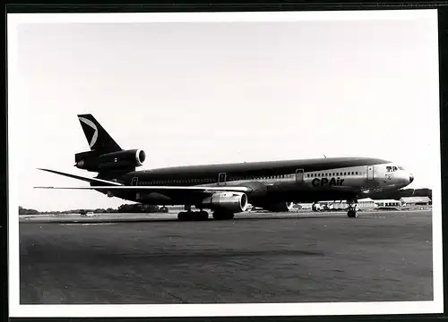 Fotografie Flugzeug Douglas DC-10, Passagierflugzeug der CPAir
