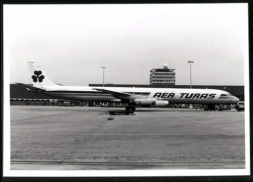 Fotografie Flugzeug Douglas DC-8, Passagierflugzeug Aer Turas, Kennung EI-CGO