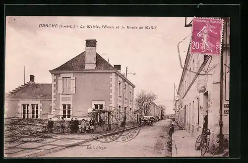 AK Draché, La Mairie, l`Ecole et la Route de Maillé