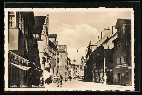 AK Lindau am Bodensee, die Kirche am Ende der Maximilianstrasse