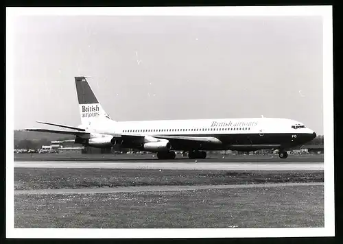 Fotografie Flugzeug Boeing 707, Passagierflugzeug British Airways