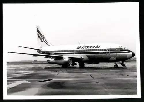 Fotografie Flugzeug Boeing 737, Passagierflugzeug Britannia, Kennung G-BGYK