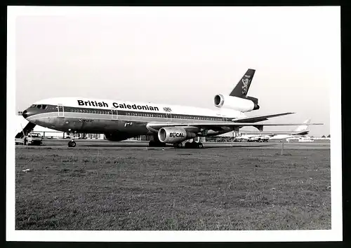 Fotografie Flugzeug Douglas DC-10, Passagierflugzeug British Caledonian