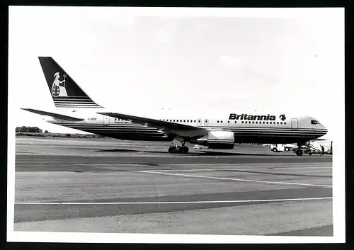 Fotografie Flugzeug Boeing 767, Passagierflugzeug Britannia, Kennung G-BRIF