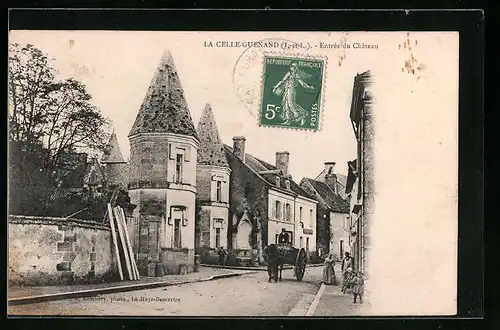 AK La Celle-Guenand, Entrée du Château