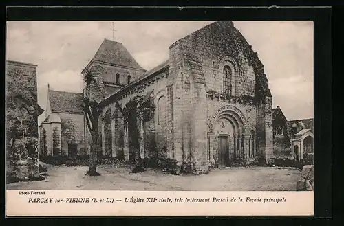 AK Parcay-sur-Vienne, L`Église siècle, très interessant Portail de la Facade principale