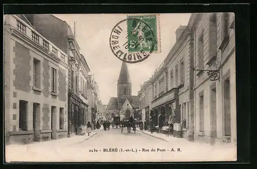 AK Bléré, Rue du Pont, Strassenpartie