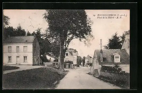 AK Rochecorbon, Place de la Mairie