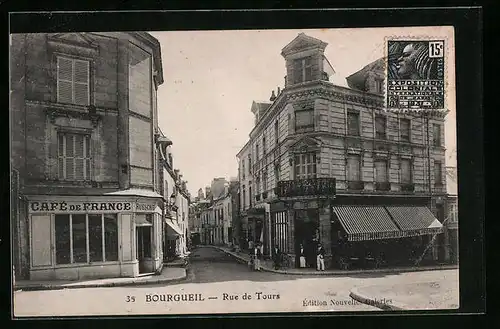 AK Bourgueil, Rue de Tours, Strassenpartie
