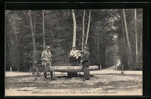 AK Orry-la-Ville, La Table, Carrefour de 12 grandes routes