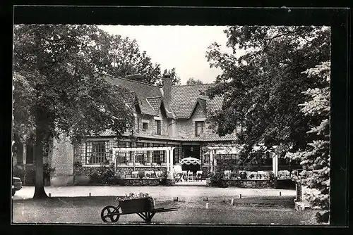 AK Lys, Hostellerie du Lys, dans l`ambiance et le confort des Lambris Elo en Fibrociment de Poissy