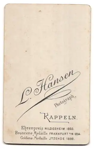 Fotografie L. Hansen, Kappeln, Junge Dame im hübschen Kleid