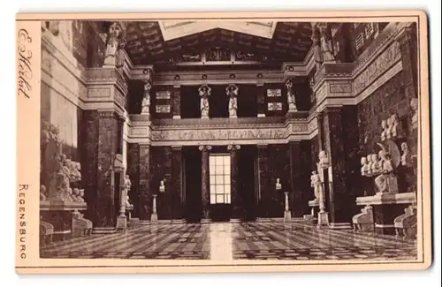 Fotografie E. Herbst, Regensburg, Ansicht Donaustauf, Innenansicht der Walhalla mit Büsten, Mamorsaal