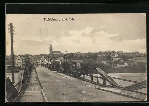 AK Tschicherzig a. d. Oder, Uferpartie mit Kirche und Brücke