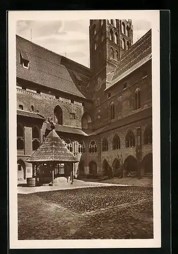 AK Marienburg / Malbork, Kreuzgang im Hochschloss