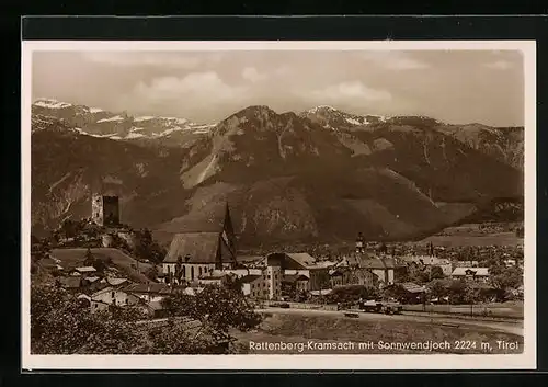 AK Rattenberg-Kramsach, Teilansicht mit Kirche und Sonnwendjoch