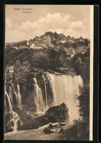 AK Jajce, Wasserfall gegen Ortschaft