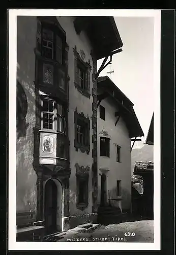 AK Mieders, Historisches Gebäude mit Erker