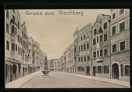 AK Trostberg, Strassenpartie im Ort mit Geschäften