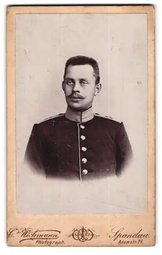 Fotografie C. Wichmann, Berlin-Spandau, Adamstrasse 7c, Junger Soldat in Uniform mit Moustache