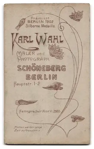 Fotografie Karl Wahl, Berlin-Schöneberg, Hauptstrasse 1-2, Junger Soldat mit Schirmmütze, Degen und Portepee