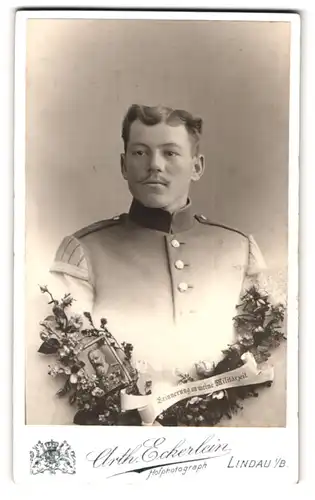 Fotografie Arthur Eckerlein, Lindau, Erinnerung an die Militärzeit eines Soldaten