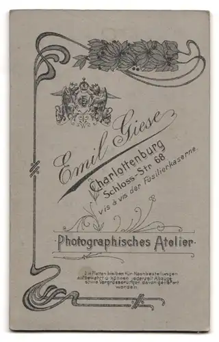 Fotografie Emil Giese, Berlin-Charlottenburg, Schlosssstrasse 68, Junger Soldat mit Schirmmütze