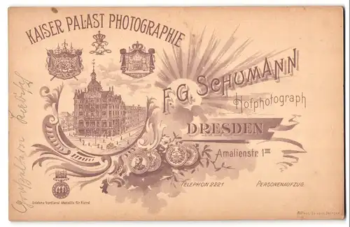 Fotografie F. G. Schumann, Dresden, Ansicht Dresden, Ateliersgebäude in der Stadt