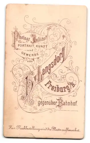 Fotografie H. v. Langsdorff, Freiburg i. B., älterer höherer Geistlicher im Gewand mit Kruzifix