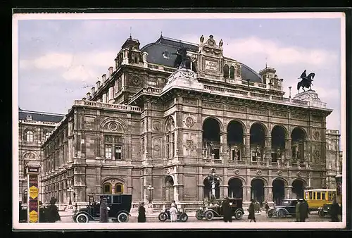 AK Wien, Vorbeifahrende Autos an der Oper