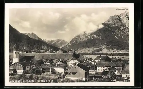AK Stanzach i. Lechtal, Teilansicht mit Gasthof zur Post