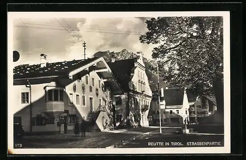 AK Reutte, Strassenpartie im Ort
