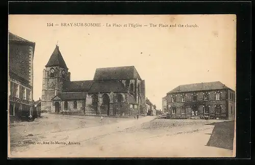 AK Bray-sur-Somme, La Place et l`Eglise